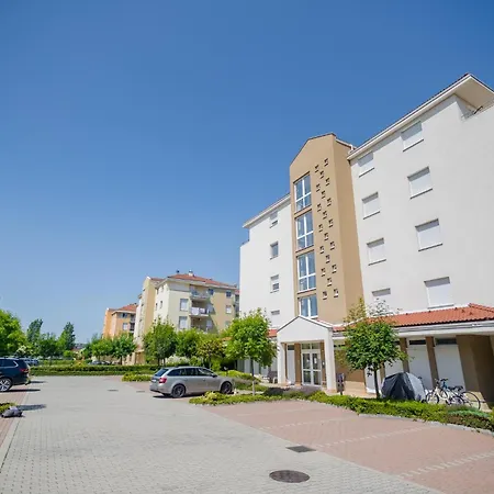 Beszedes 59 By Bltn Apartamento Siófok