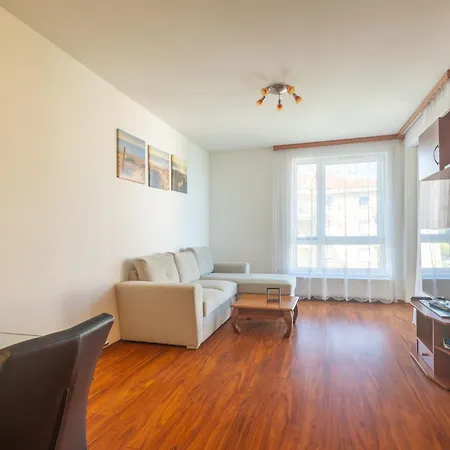 Beszedes 59 By Bltn Apartamento