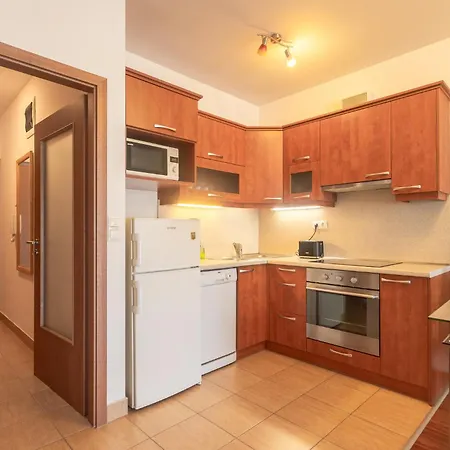 Beszedes 59 By Bltn Apartamento *